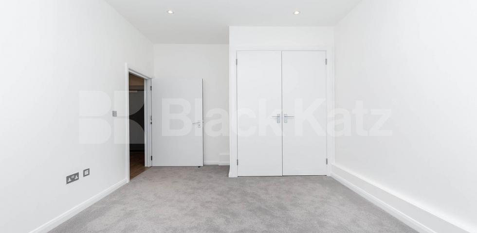 			LIVE WORK 2 BEDROOM WAREHOUSE CONVERSION, 2 Bedroom, 1 bath, 1 reception Flat			 ABILITY PLAZA-KINGSLAND ROAD, DALSTON/HAGGERSTON